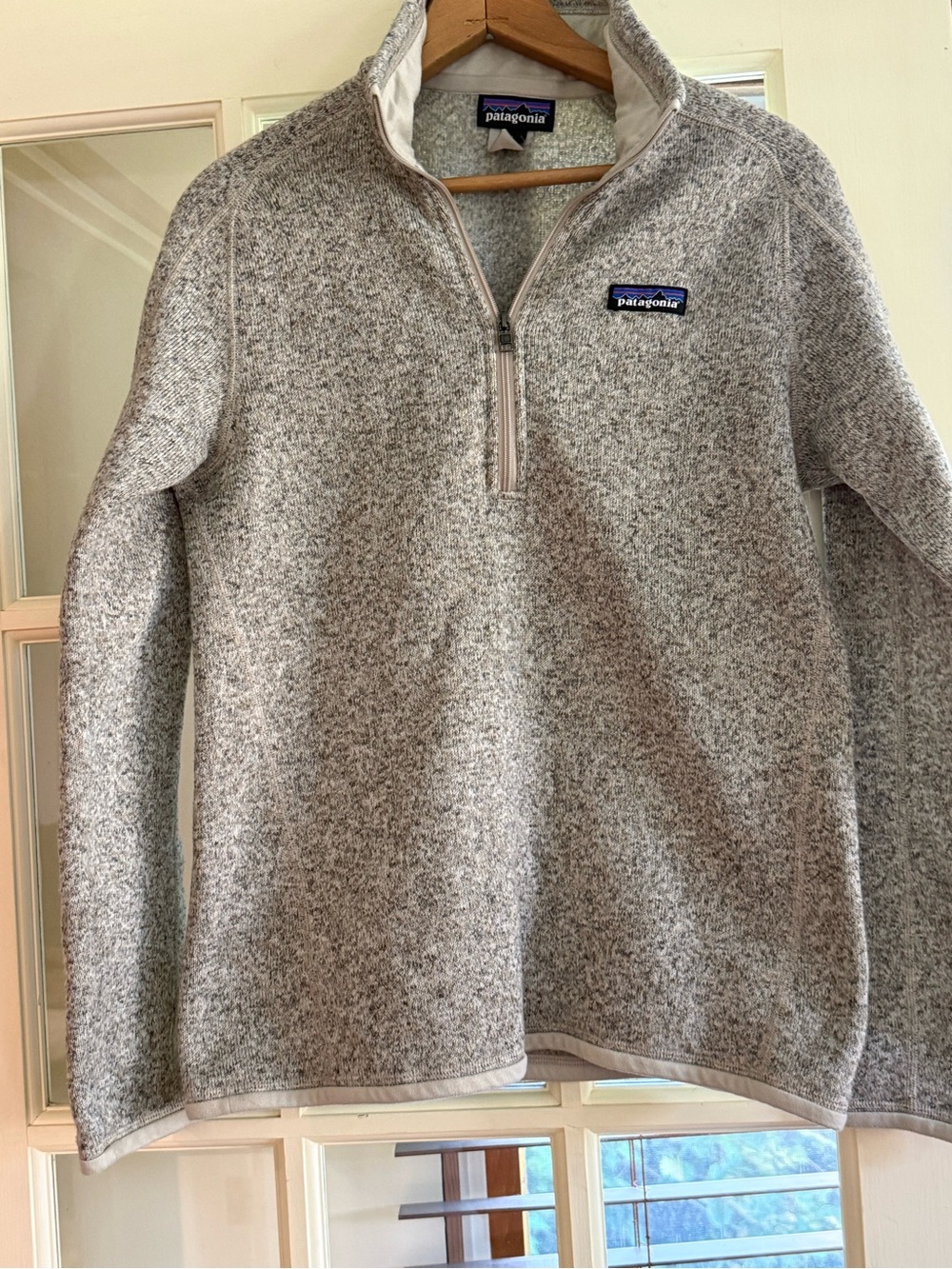 Patagonia Women's Heather Light Gray Half-Zip Sweater